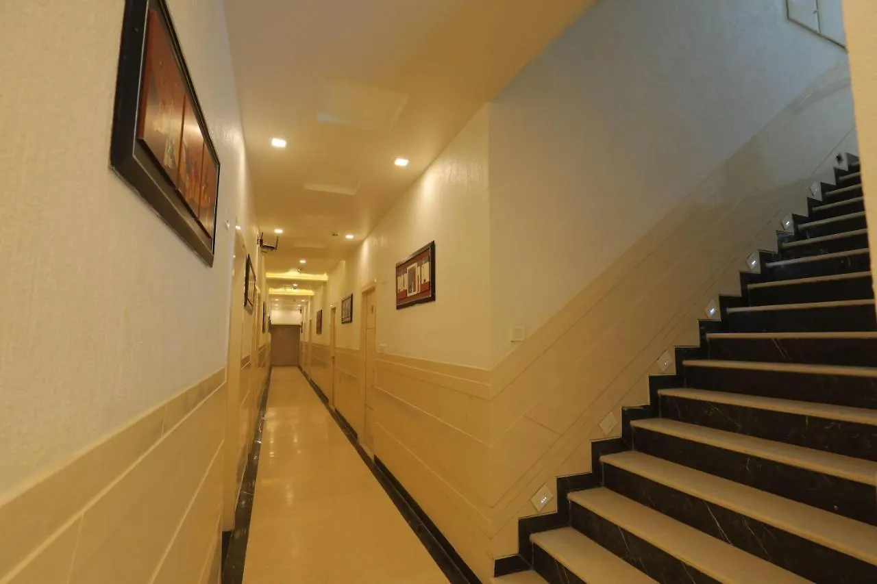 Hotel Sahib'S Red Carpet - Family & Corporate Hotel Chain