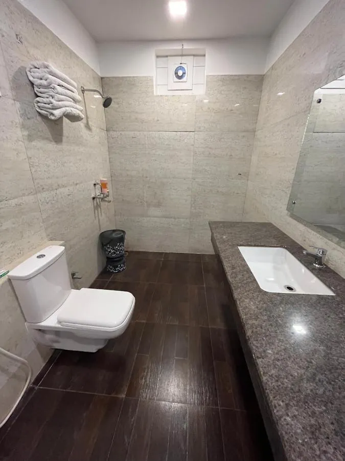 Hotel Sahib'S Red Carpet - Family & Corporate Hotel Chain 4*, Agra (Uttar Pradesh)